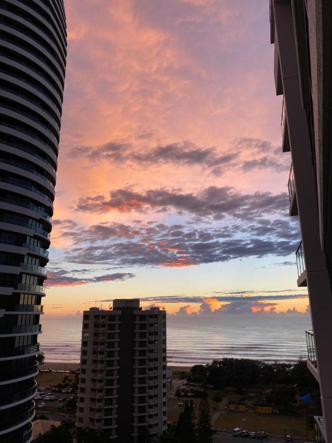 Koko Luxury Apartment In Broadbeach ゴールドコースト エクステリア 写真